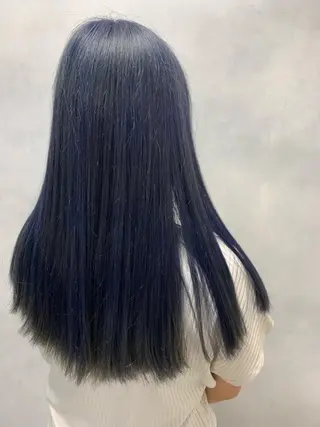 ロング カラー LUXBE LUCEのヘアスタイル