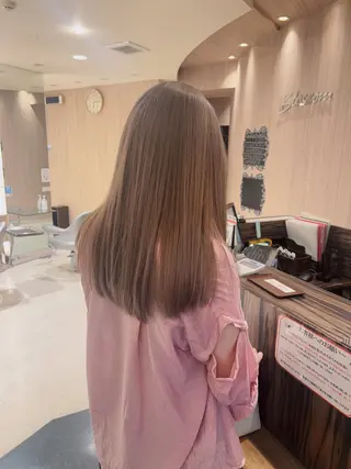 ロング カラー 🤍髪質改善/酸熱× 艶カラー🤍🫧リサのヘアスタイル