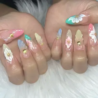 ネイル VIERU YURIのネイルデザイン