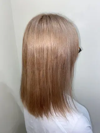 セミロング カラー ワタナベ リリコのヘアスタイル