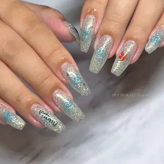 ネイル Riona / R*NAIL.comのネイルデザイン