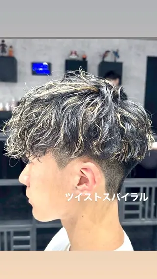 パーマ メンズ ⚡️大宮メンズ特化 美容師⚡️ 真裟斗のヘアスタイル