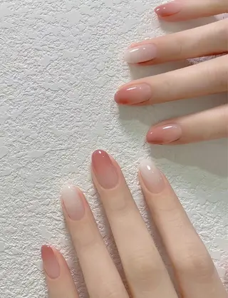シン アモンのネイルデザイン