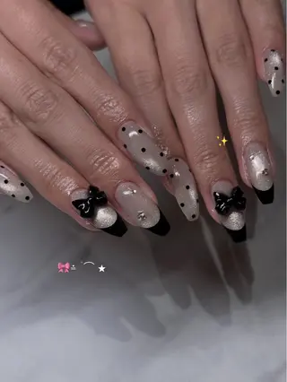 ネイル mikoto 🎀 艶々美フォルムのネイルデザイン