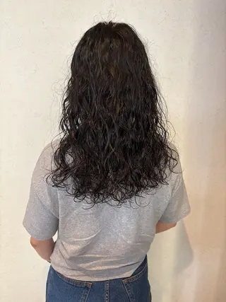 ロング パーマ 安藤 ひなたのヘアスタイル