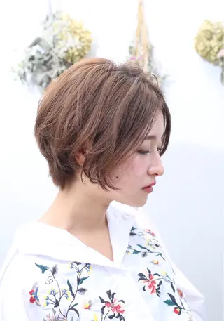 ショート 🪐脱白髪染め 🪐松尾菜々美のヘアスタイル