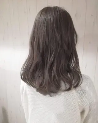 セミロング カラー 松戸　レイヤーカット 野口　康太郎のヘアスタイル
