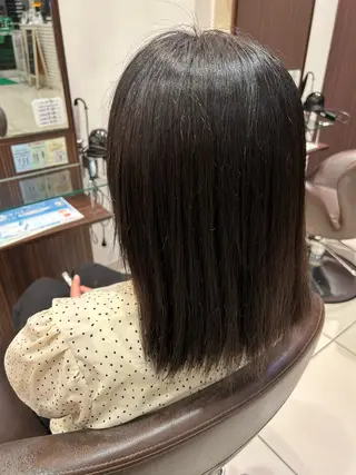 ミディアム カラー 藤井 陽菜のヘアスタイル