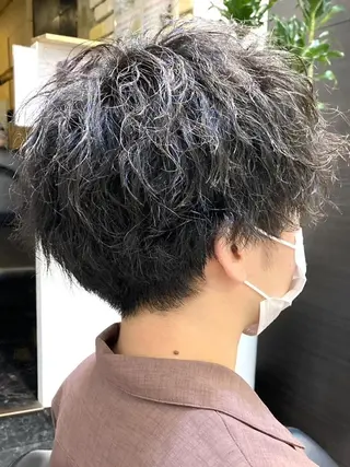 メンズ 透明感カラー 髪質改 善 縮毛矯正 正分のヘアスタイル