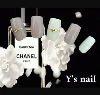 ネイル YUMI NAGAI のネイルデザイン