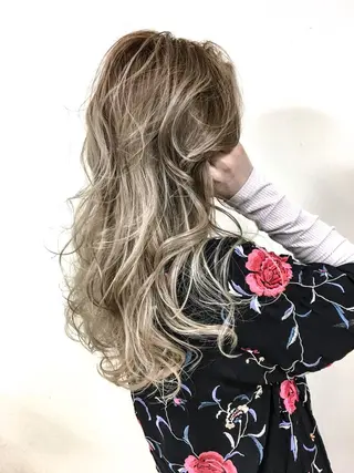 ロング カラー Beach 代表 KENTAのヘアスタイル