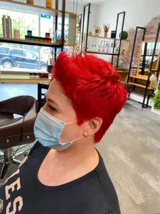 ショート カラー 🌈髪質改善🌈 過去の1艶サラ体験✨のヘアスタイル