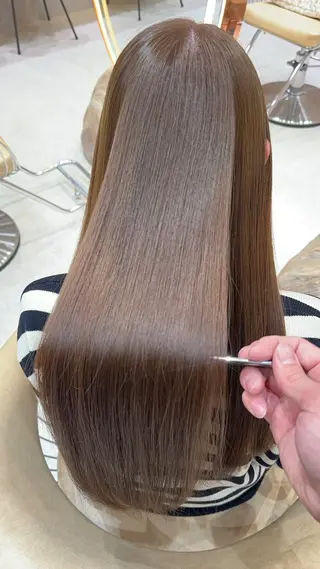 ロング 縮毛矯正✨🫧 レイヤー川村利幸のヘアスタイル