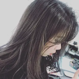 カラー 💓パーマ，💗 レイヤーカットのヘアスタイル