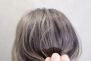 ミディアム カラー ヘアアレンジ lani ブリーチ /ダブルカラーのヘアスタイル