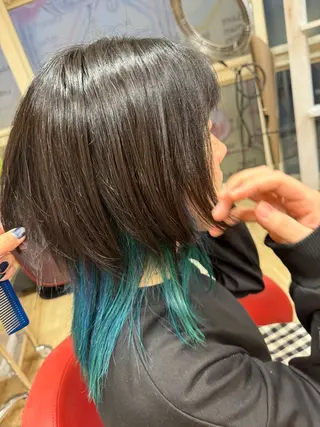 ミディアム 小倉 沙織のヘアスタイル