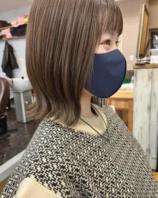 ミディアム カラー ツチダ カホのヘアスタイル