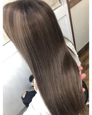 ロング Loob.TOKYO MIYA🌈のヘアスタイル
