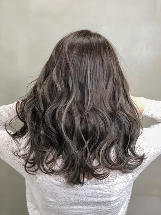 ミディアム カラー 【透明感、艶髪】西村 有司のヘアスタイル