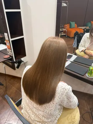 ロング カラー 市川 由那のヘアスタイル