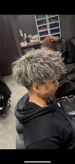 カラー パーマ メンズ メンズ超特化型美容師 田島翼のヘアスタイル