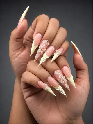 ネイル ARIA モモコのネイルデザイン