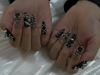 ネイル AURA NAIL 🌟鶴見店のネイルデザイン