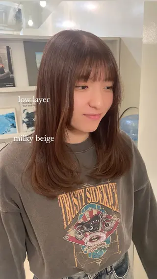 ロング Poche 丸山 愛万音のヘアスタイル