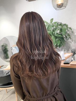 ロング 岸川 恭子のヘアスタイル