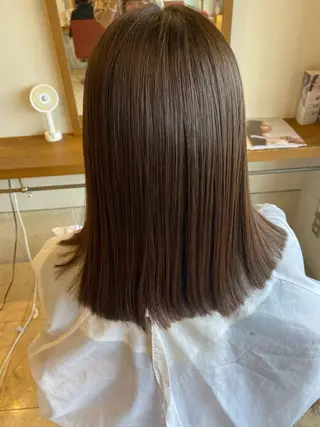 セミロング 安澤 彩奈のヘアスタイル
