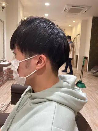 ショート メンズ 佐藤 睦月のヘアスタイル