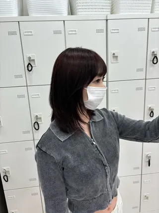 ミディアム カラー 抜け感レイヤー︴ ニュアンスカラーのヘアスタイル
