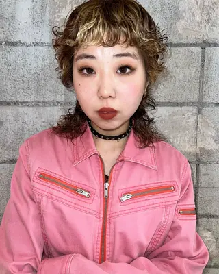 ミディアム パーマ 圧倒的デザイン力 店長🎨RENAのヘアスタイル