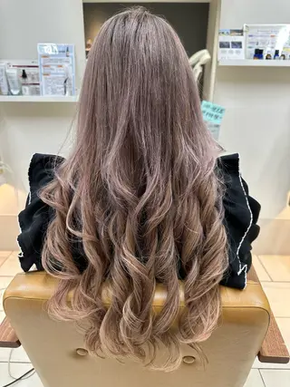 ロング 反橋 聖のヘアスタイル