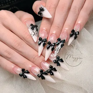 ネイル Maggie Nail🦩のネイルデザイン