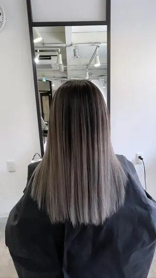 セミロング カラー 難波ブリーチカラー 伊藤洋輝のヘアスタイル
