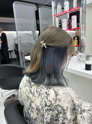 ミディアム カラー 抜け感レイヤー︴ ニュアンスカラーのヘアスタイル