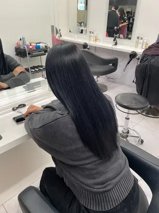 ロング 🖤暗髪 | 艶髪 ｜透明感カラー　ゆりのヘアスタイル