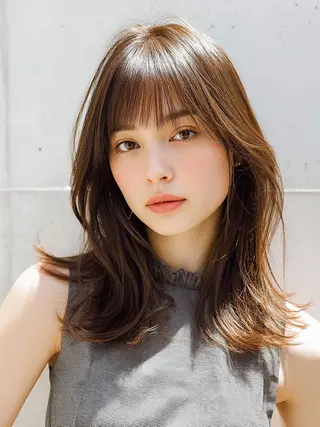 セミロング カラー デザインカラー✨ 透明感カラー菊地真保のヘアスタイル
