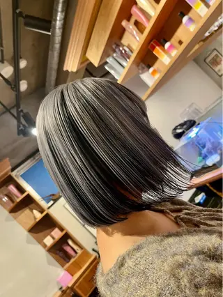 ショート カラー 瀬川 響音のヘアスタイル