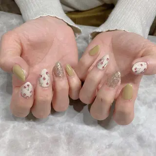 ネイル 長谷川 奈緒美のネイルデザイン