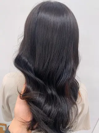 ロング 抜け感レイヤー︴ ニュアンスカラーのヘアスタイル