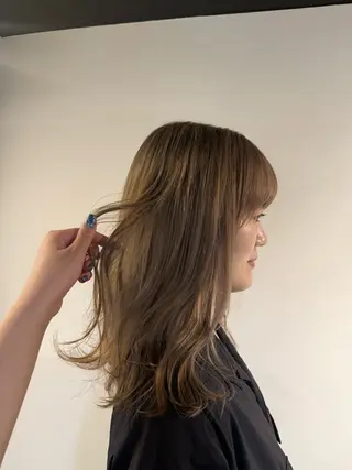 ミディアム カラー HEIMER 高木 花音のヘアスタイル