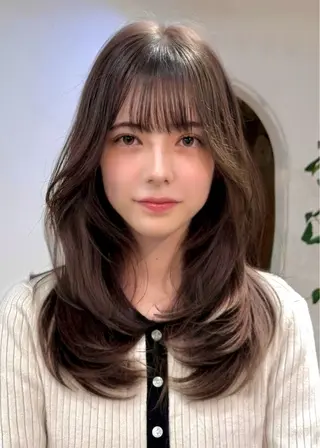 セミロング 大人可愛いレイヤー 大田のヘアスタイル