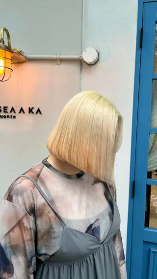 ショート カラー 中川 もえか【明石】のヘアスタイル
