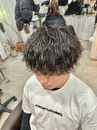 ショート パーマ メンズ 【扱いやすいパーマ】 眞鍋拓己のヘアスタイル