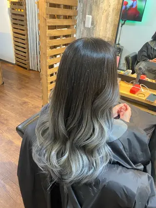 ロング カラー Luzir⭐︎ GEN⭐︎のヘアスタイル