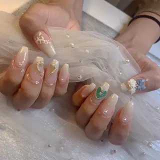 ネイル Tinaネイル 難波のネイルデザイン