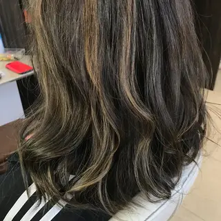 セミロング カラー Oopsレイヤー 加藤澄都のヘアスタイル