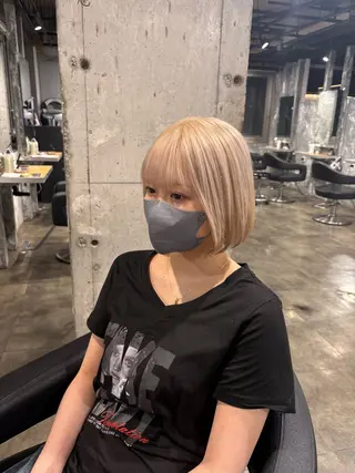 ショート カラー ハイトーン 横浜💞ミオのヘアスタイル